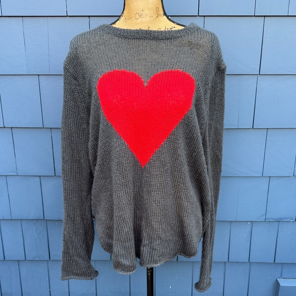 Wooden Ships Gray Sweater with Red Heart XL soft fun